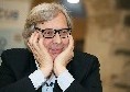 Festa scudetto - Vittorio Sgarbi al Maradona, l'accoglienza dei tifosi azzurri | VIDEO