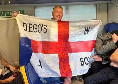 &quot;Diego &egrave; nella bara&quot;, vergognoso striscione degli inglesi per Italia-Inghilterra contro Maradona | FOTO