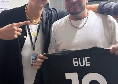 Marrageddon a Napoli: Gollini regala la maglia numero 10 a Gu&egrave; | FOTO