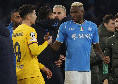 Il gesto tra Osimhen e Lewandowski e la 'prima' di Calzona: le emozioni di Napoli-Barcellona 1-1 | FOTOGALLERY CN24
