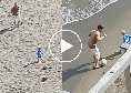 Dries e Ciro Mertens da brividi: giocano a calcio in spiaggia a Napoli | VIDEO