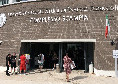 Centro commerciale Jambo, un pulmino carico di beni di prima necessit&agrave; per Scampia | FOTO