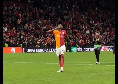 Apoteosi Osimhen, festa con la tifoseria del Galatasaray dopo la doppietta | VIDEO