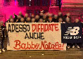 Ultras Napoli, striscione per le feste: &quot;E adesso diffidate anche Babbo Natale!&quot; | FOTO