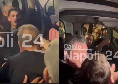 Napoli a Capodichino, il pi&ugrave; acclamato &egrave; Starace! Assalito dai tifosi all'aeroporto | VIDEO