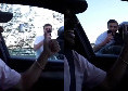 Uno scooter abborda l'auto di Simeone, sentite cosa gli urla il tifoso! | VIDEO