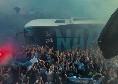Arrivo pullman SSC Napoli: ingresso glorioso allo Stadio Maradona! | VIDEO