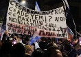 Napoli campione, striscione esilarante per Criscitiello e Tancredi Palmeri | FOTO