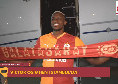 Osimhen atterrato a Istanbul: tifosi del Galatasary in delirio all'aeroporto | FOTO E VIDEO