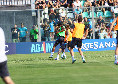 Ritiro Castel di Sangro Napoli, giorno 4: Lucca show, De Bruyne da applausi e Sgarbi la mette all'incrocio | DIRETTA VIDEO