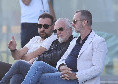 Manna al fianco di De Laurentiis in panchina: colloquio durante l'allenamento | FOTOGALLERY CN24
