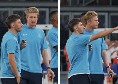 Napoli-Cagliari, guardate cosa chiede De Bruyne a Gilmour prima della partita | FOTO