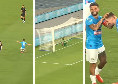 Mertens incanta lo stadio Maradona, super gol da centrocampo con i Napoli Legends | VIDEO