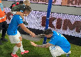 Maradona Jr. si inchina a Mertens: guardate cosa fa quando lo vede sotto la Curva | VIDEO