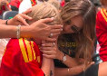 Belgio-Iran, il figlio di De Bruyne in lacrime: Mason consolato da mamma Michele sugli spalti | FOTO
