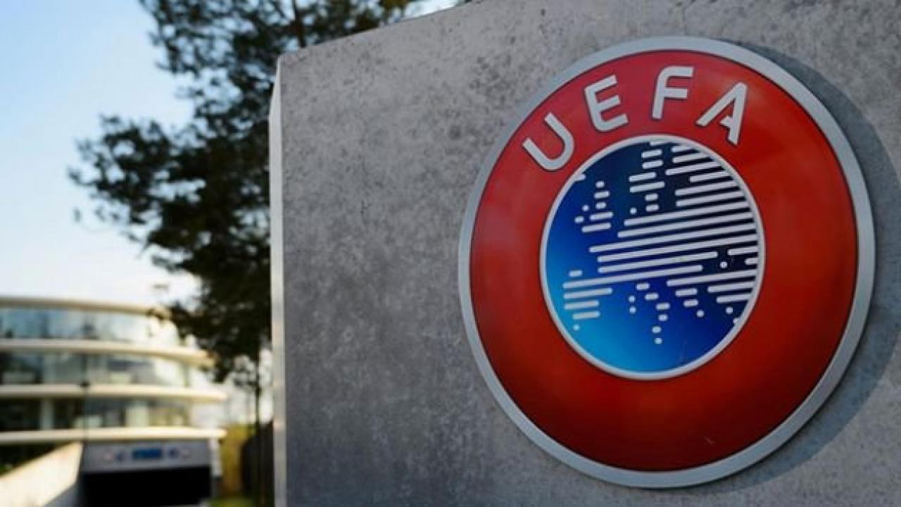 La UEFA rompe il silenzio e attacca Infantino: la guerra nel calcio &egrave; appena iniziata