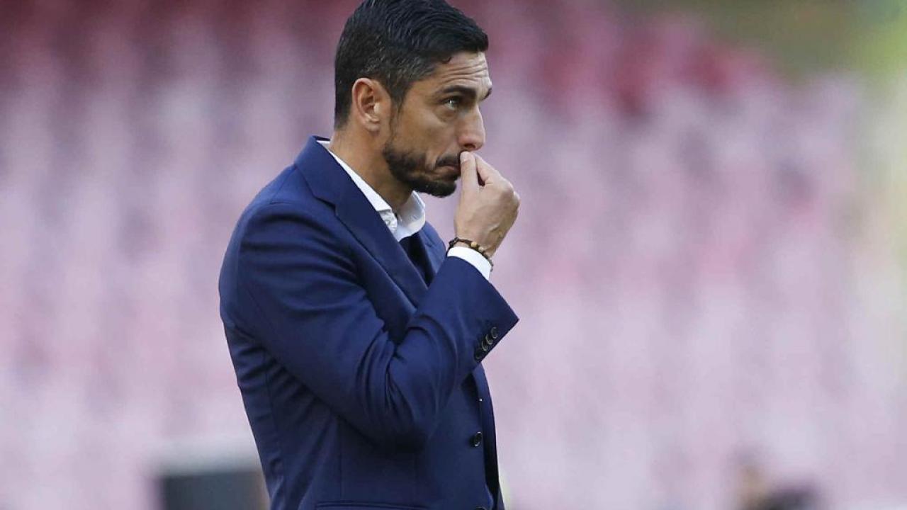 Il Bari ha scelto il nuovo allenatore, domani la firma di Longo: contratto biennale!