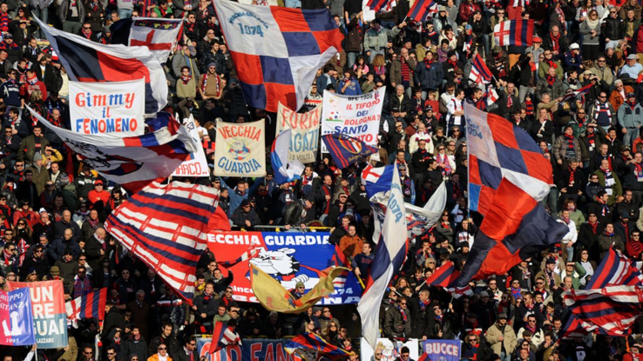 Trasferte vietate, anche i tifosi del Bologna fermati: non potranno seguire la squadra a Napoli