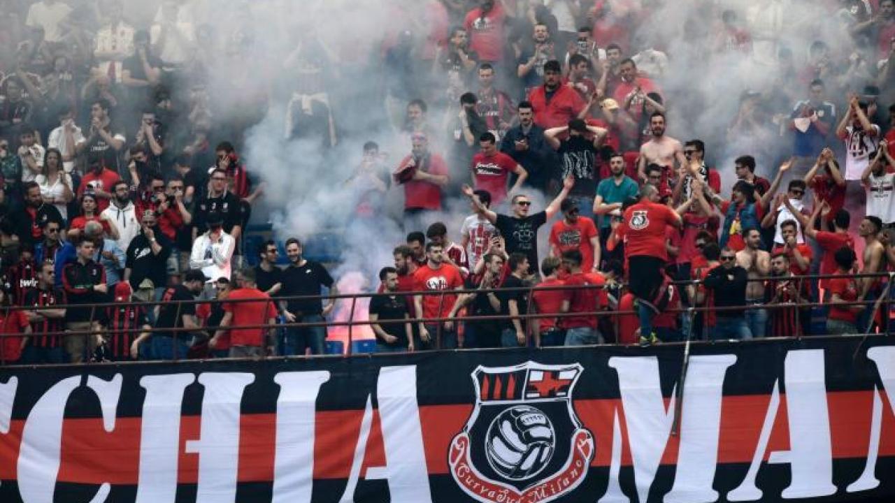 Napoli-Milan, protesta della Curva Sud: "Appuntamento sabato a Milanello", il motivo | FOTO