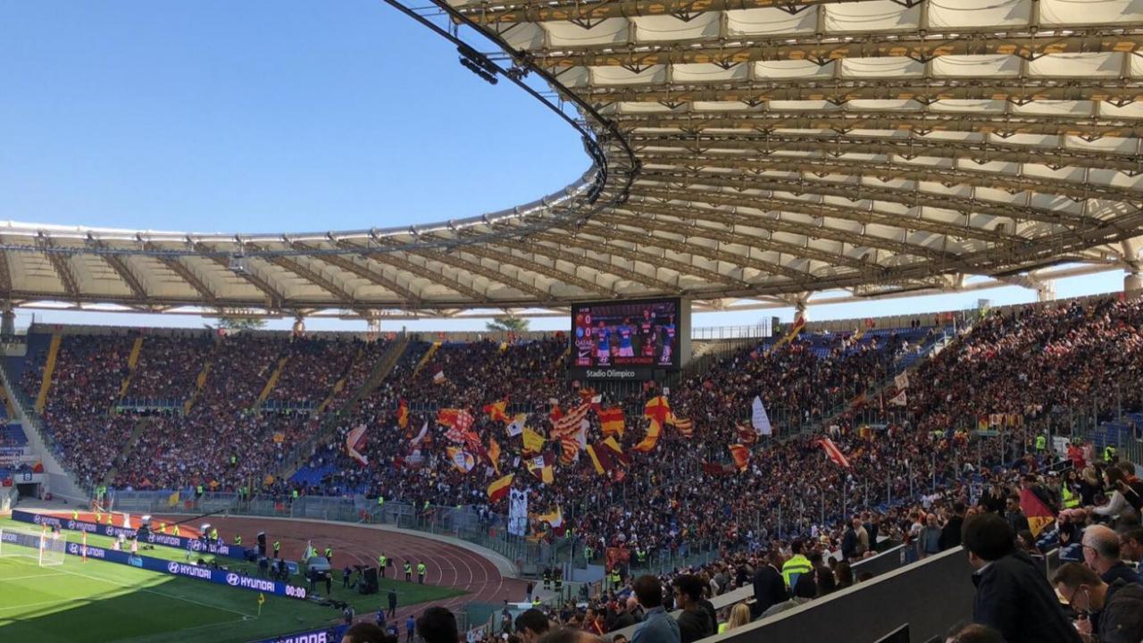 Saluto romano in Roma-Atalanta: daspo per 16 tifosi giallorossi