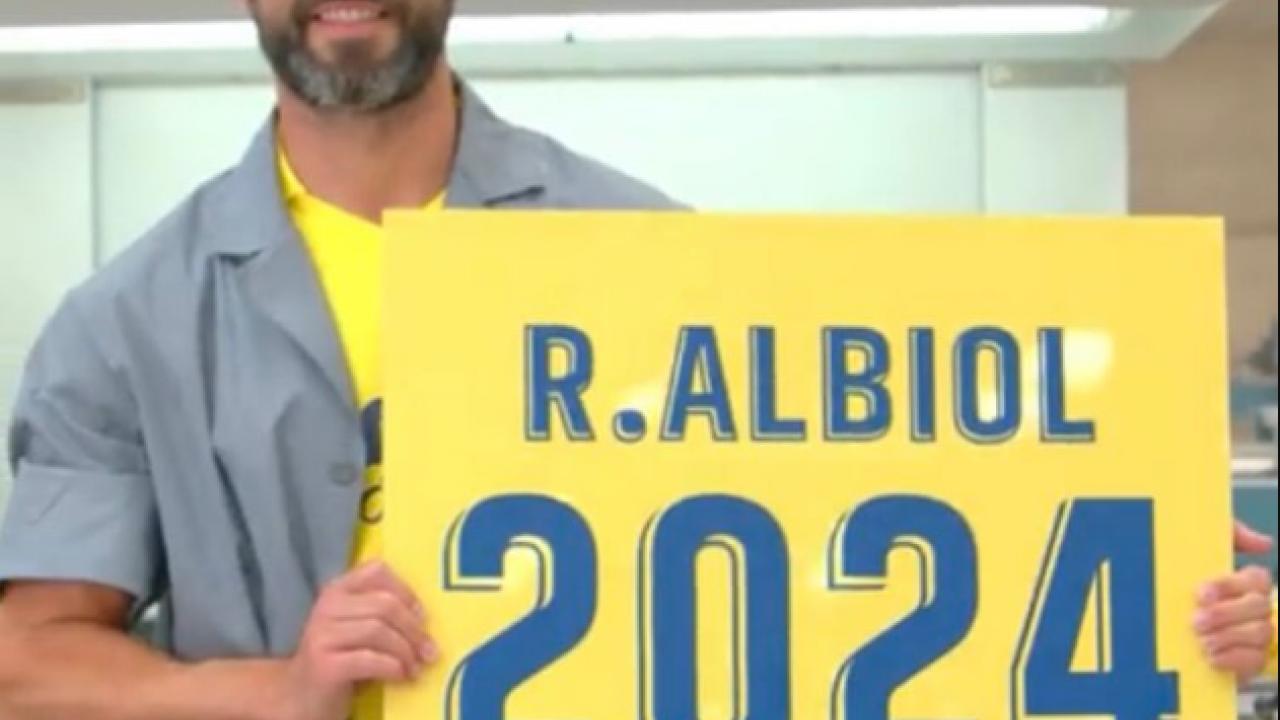 Albiol apre: "Vorrei tornare a Napoli, sarebbe importante. La gente è molto affettuosa con me"