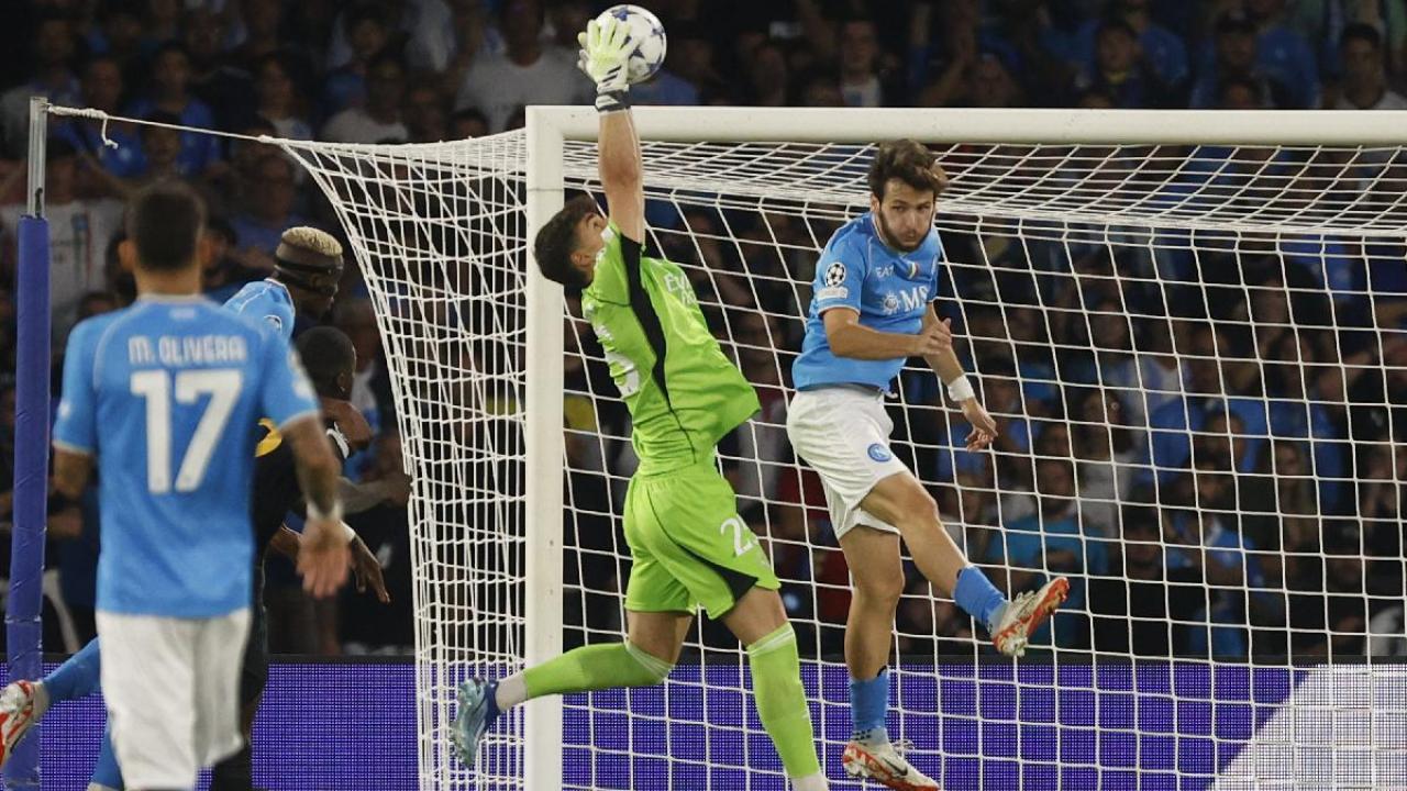 Il Napoli studia Kepa per sostituire Meret? Potrebbe diventare un'occasione se...