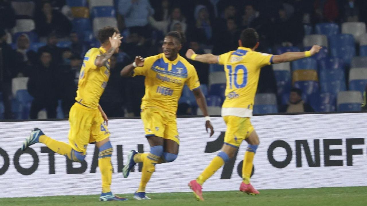Napoli-Frosinone, 7 precedenti al Maradona: l'ultima volta 0-4 in Coppa Italia