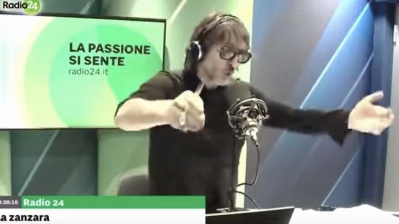 Tifoso Juve aggredito al Maradona, Cruciani a sorpresa: "Hai detto che a Napoli usano la pancia..."