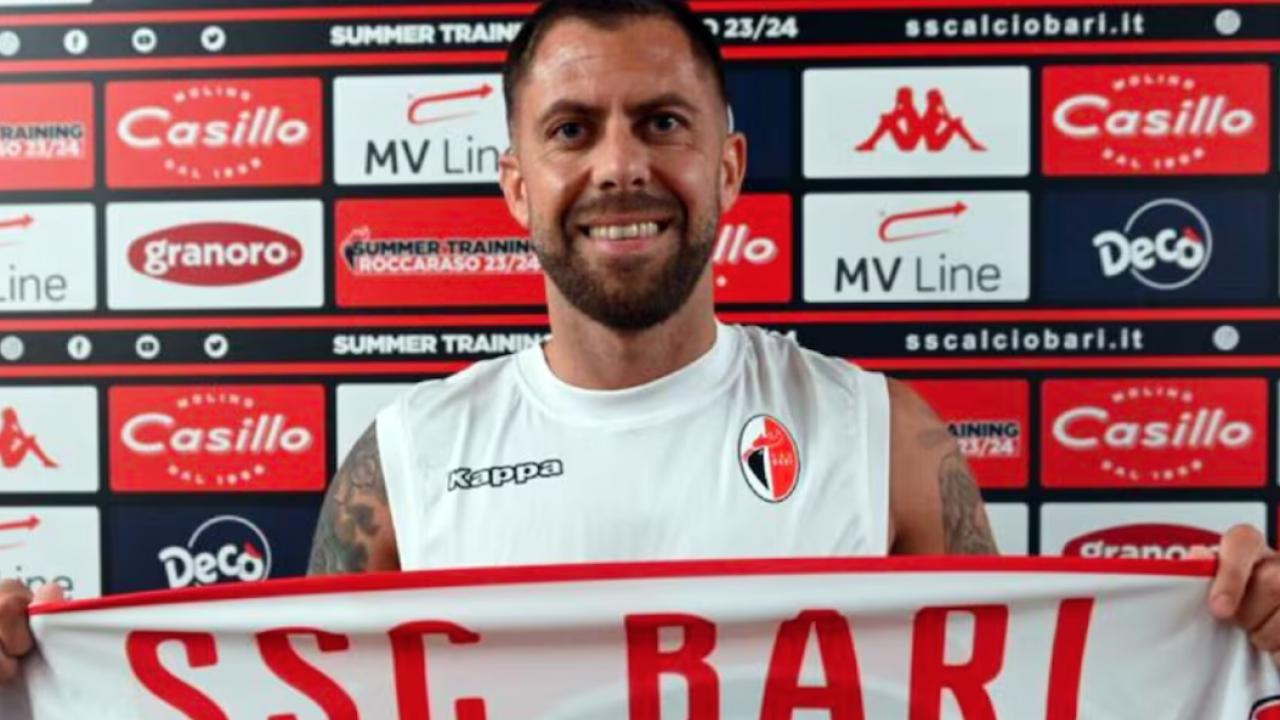 L'ex Milan Menez: "Mi vedrei in due club italiani, ecco quali. Da ragazzino ordinammo una pizza e io rubai il motorino al pony express..."