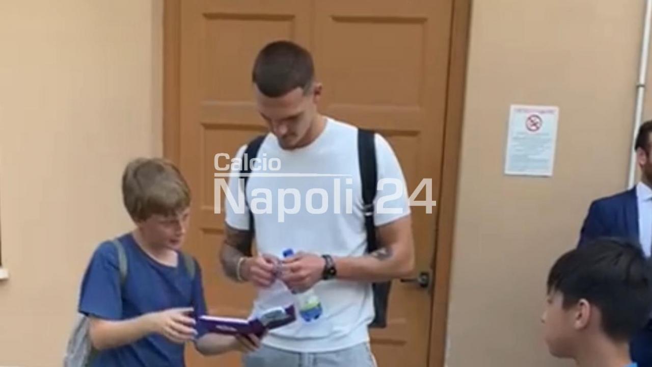 "Forza Napoli Sempre", guardate la reazione di Rafa Marin dopo le visite mediche! | VIDEO CN24