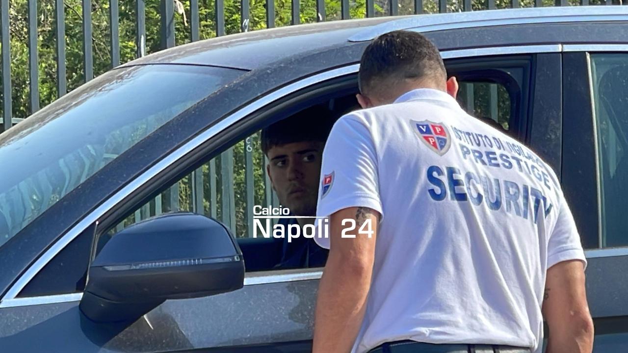Napoli, ecco il nuovo acquisto Matija Popovic: primo giorno a Castel Volturno per il 18enne | VIDEO CN24