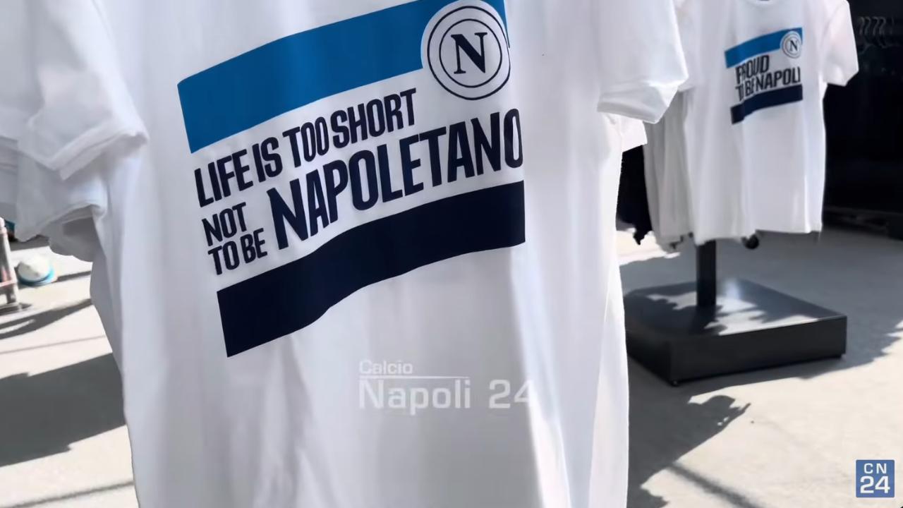 Sorpresa Napoli, nello store a Dimaro spuntano maglie inedite! | VIDEO