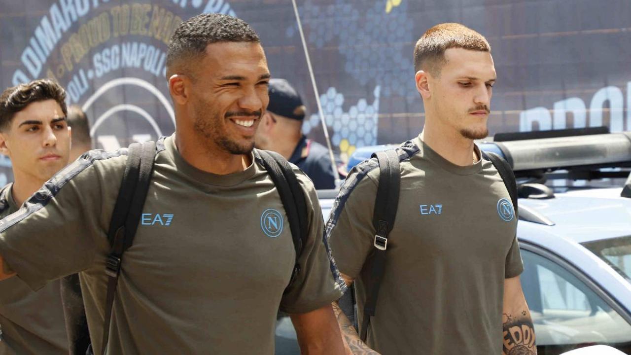 Calciomercato Napoli, sorpresa in difesa: tre azzurri possono essere ceduti per sempre, i nomi!