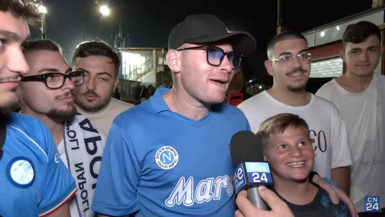 Napoli Brest 1-0, guardate la reazione dei napoletani allo stadio | VIDEO