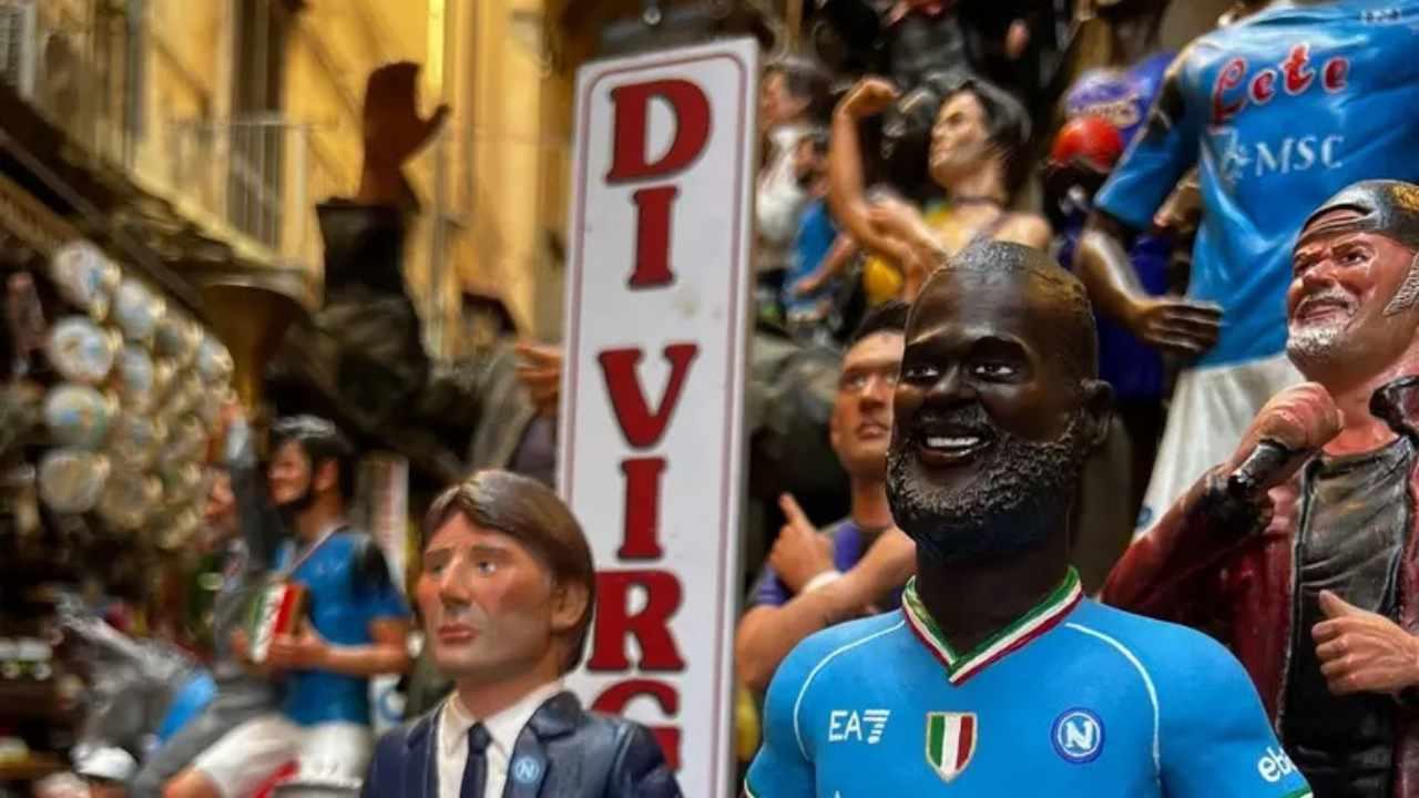 Napoli, a San Gregorio Armeno spunta già la statuina di Lukaku | FOTO