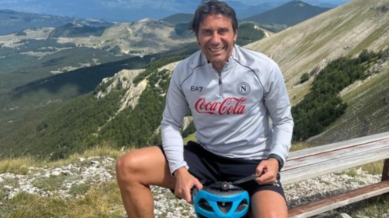 Day Off per Conte: bici e arrosticini con lo staff | FOTO