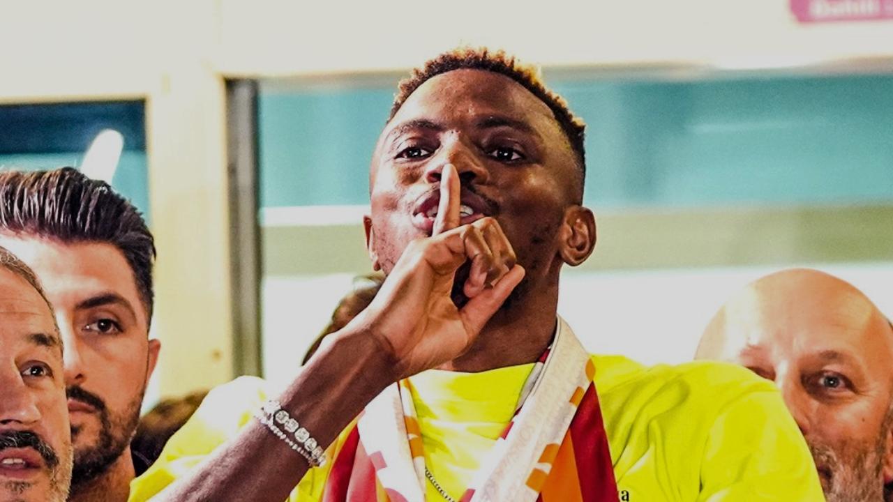 CorSera - Osimhen in ritiro con il Napoli? Scelta drastica di ADL se non si chiude con il Galatasaray