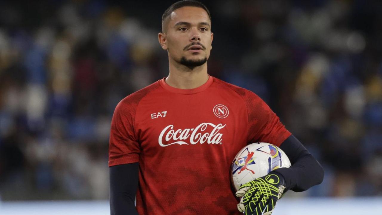 Il Napoli pu&ograve; perdere Caprile, ma non &egrave; detto che possa rimanere al Cagliari: la novit&agrave;