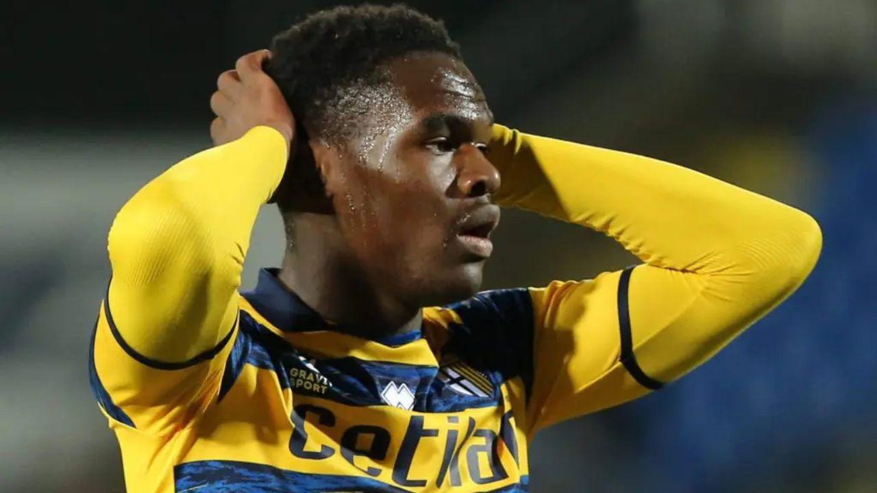 Nuovo centravanti Napoli, Manna anticipa l'Inter: ha gi&agrave; l'accordo con l'agente