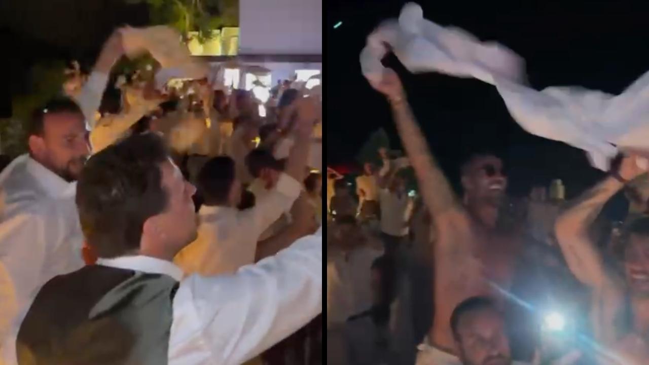 Manna-Spinazzola scatenati con 'O surdato 'nnammurato al matrimonio di Politano! | VIDEO