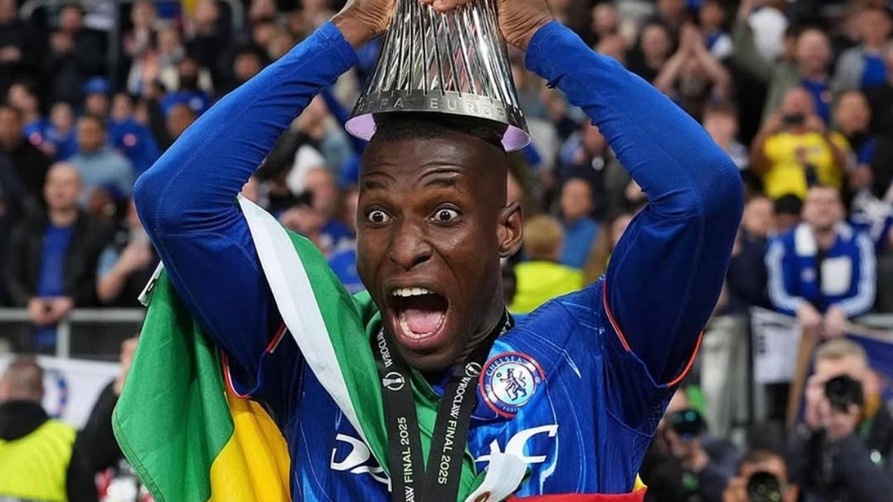 Gazzetta - Hojlund il preferito del Napoli: ma pronte 2 alternative per l'attacco
