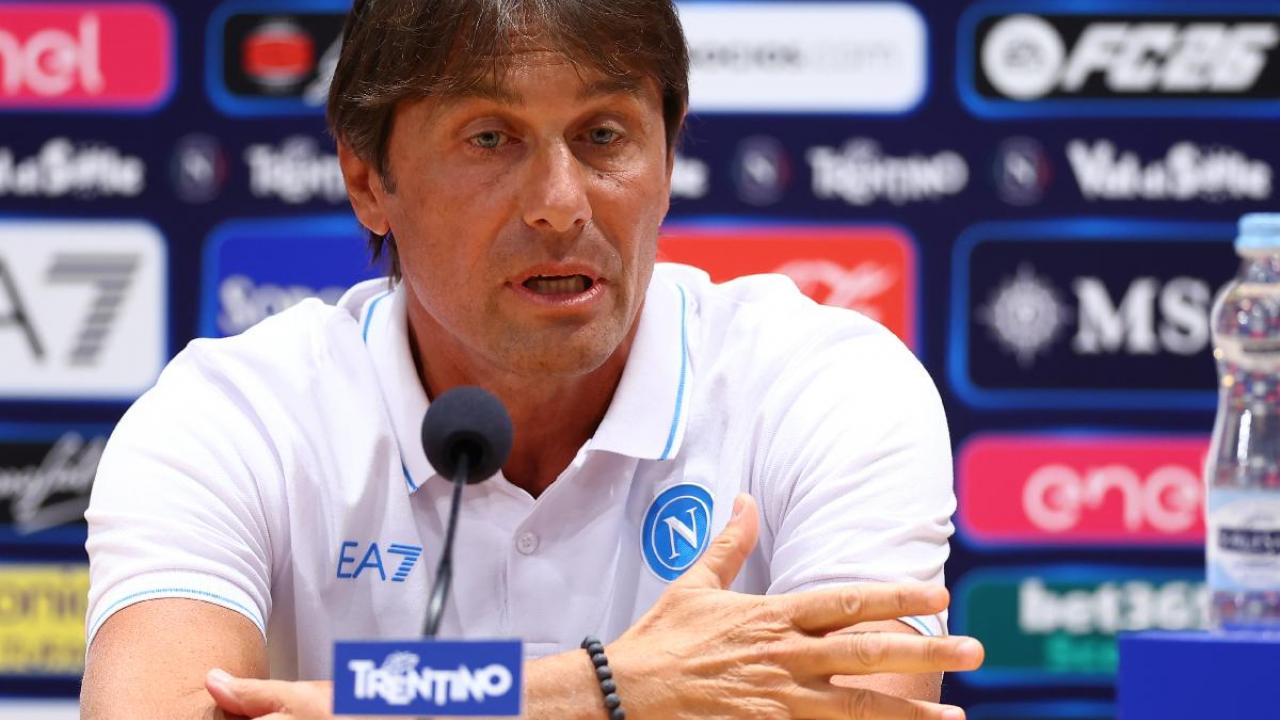 Conte sugli arbitri e le nuove regole: "Sarà un bene! Spiegare la decisione a tutti sarà una grande responsabilità"