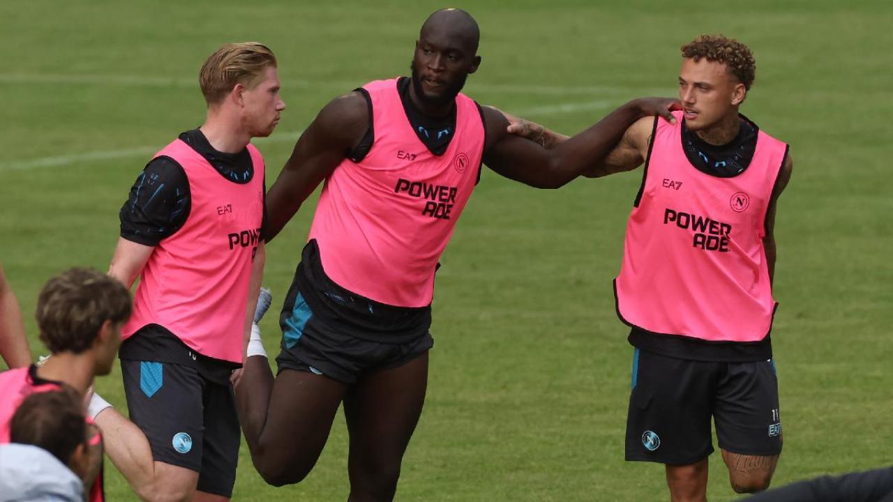 Ritiro Dimaro Napoli, giorno 4: esercitazione 10vs11, che gol di Lucca! Olivera: personalizzato in campo | DIRETTA VIDEO