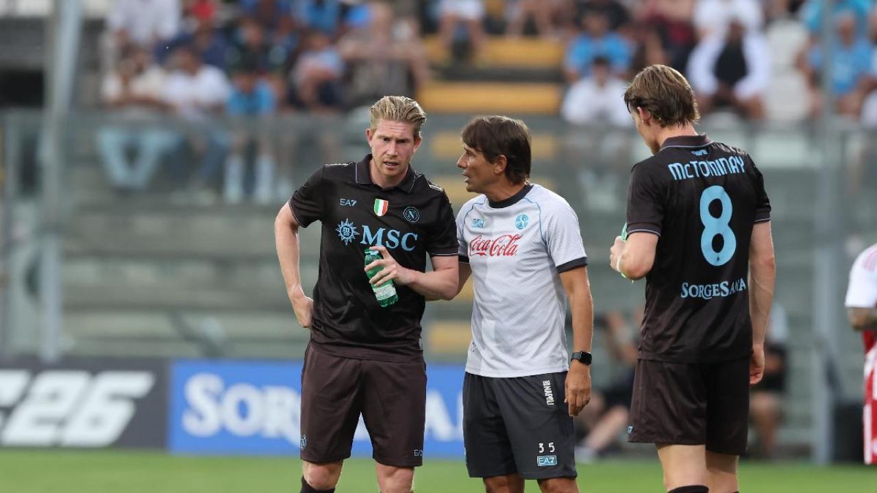 Sky - Sassuolo-Napoli, le probabili scelte di Conte: pronto un cambio di modulo, scelto anche il portiere | GRAFICO