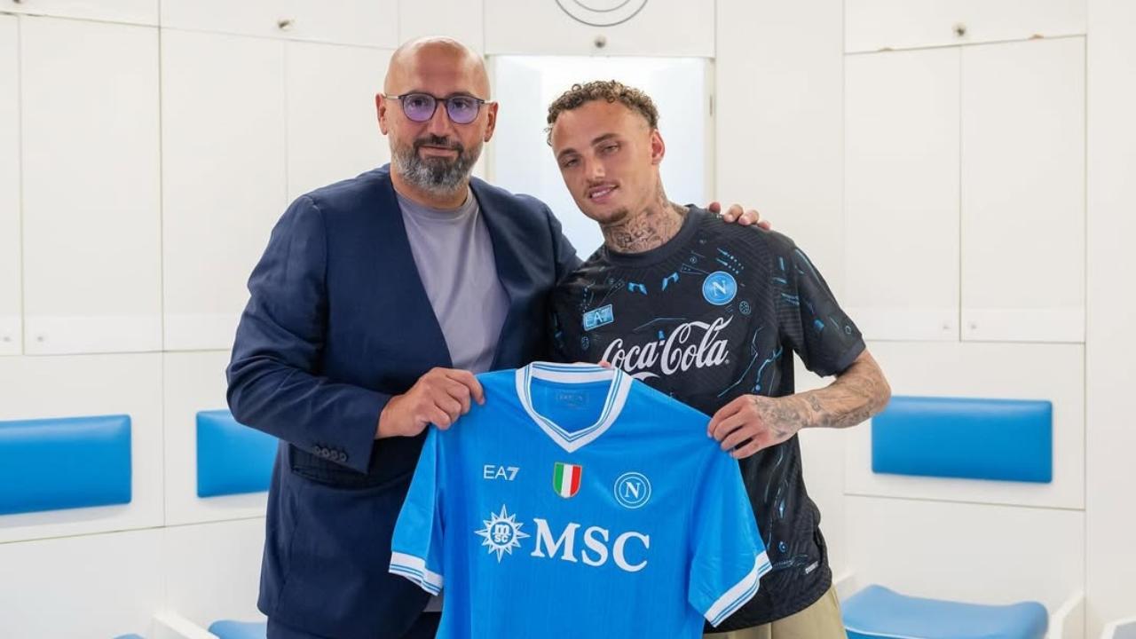 Lang, l'agente: "La passione incontra il fuoco, Napoli sussurra e Noa subito sedotto" | FOTO