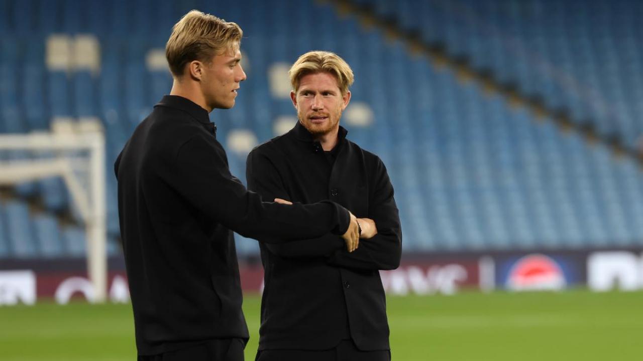 De Bruyne: "Hojlund dice che la palla giusta con me arriva? Se non ci provo sarebbe pure peggio! Rasmus pu&ograve; diventare un top"