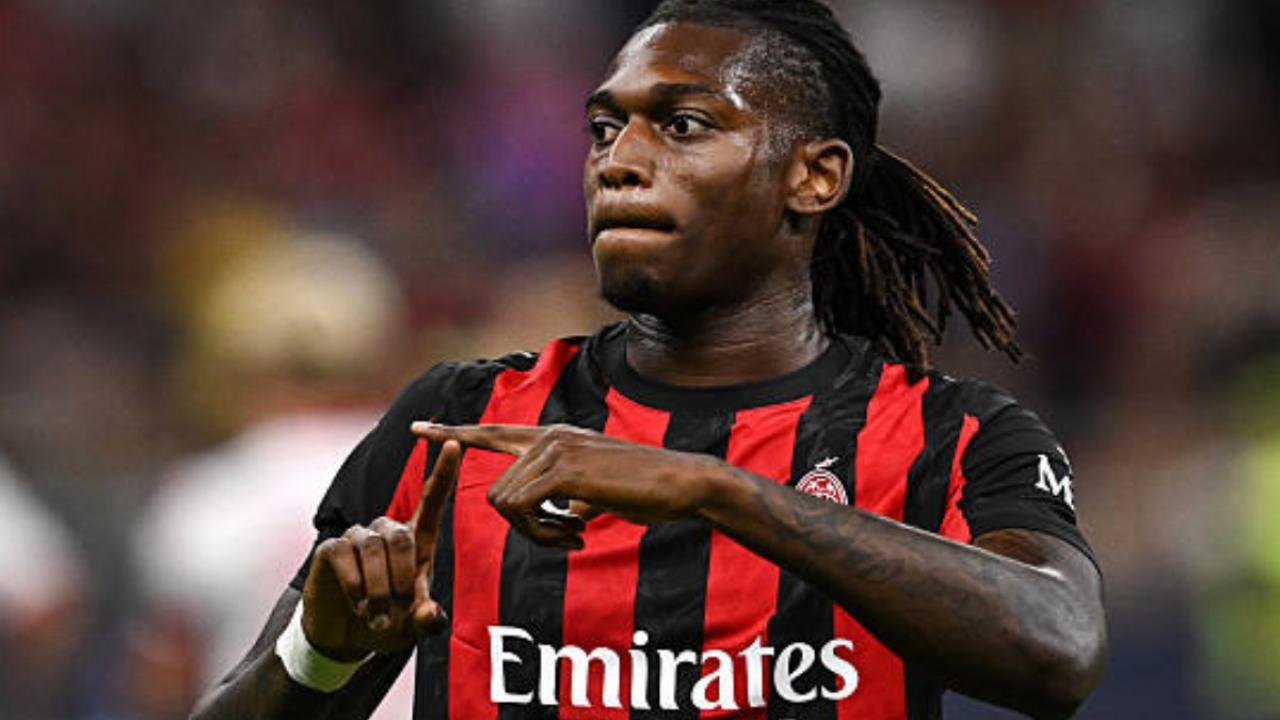 Leao a rischio per il Napoli! Il portoghese si allena a parte a Riad, Allegri pu&ograve; recuperare un altro dal 1'