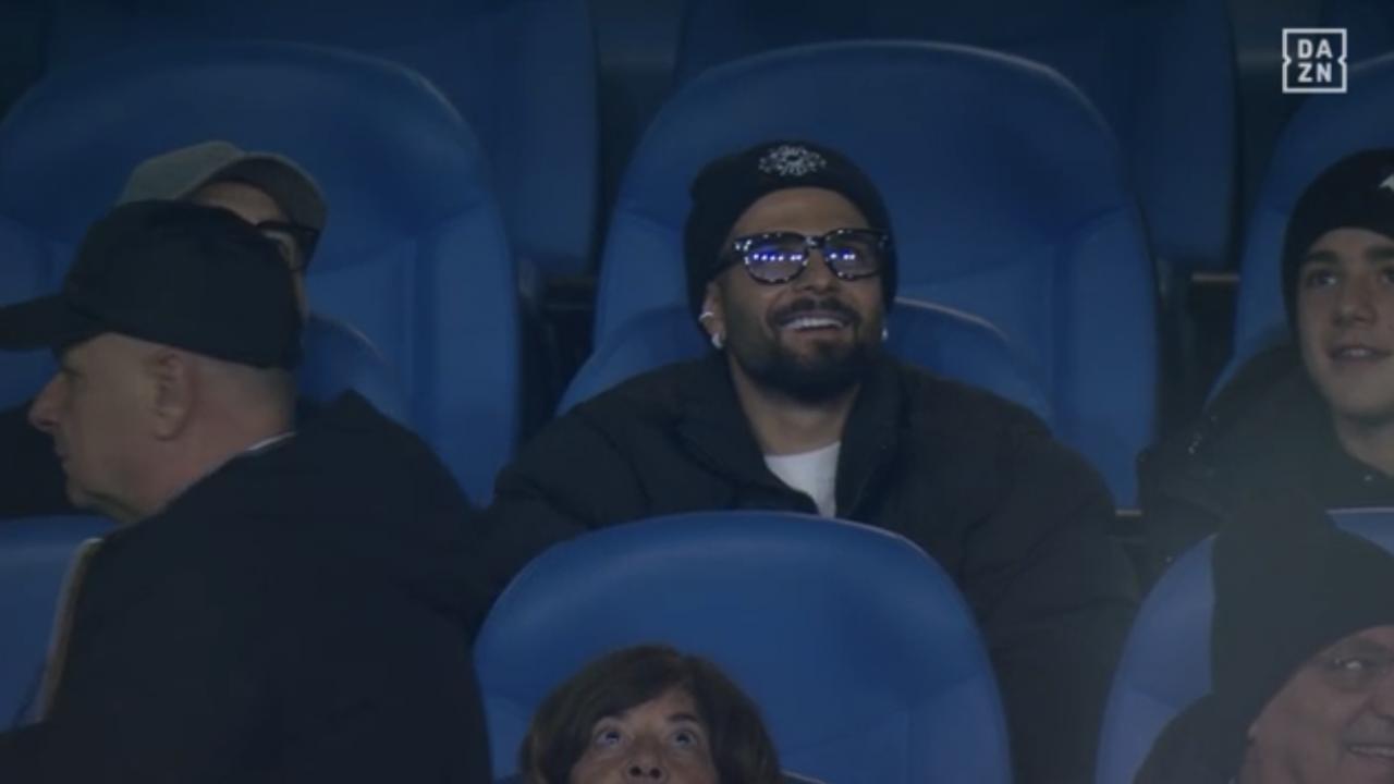 Napoli-Atalanta, c'&egrave; anche Insigne in tribuna al Maradona per assistere alla gara | FOTO