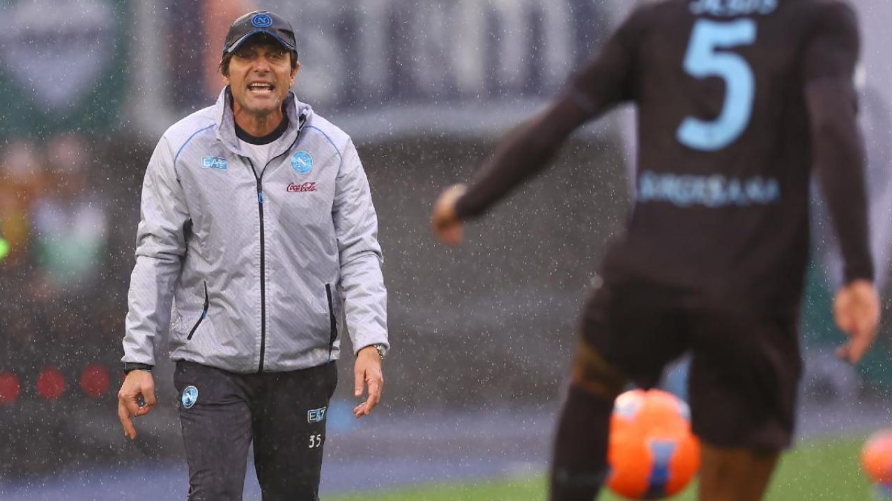Conte aspetta Neres e intanto dovr&agrave; ridisegnare il Napoli senza di lui. Come?