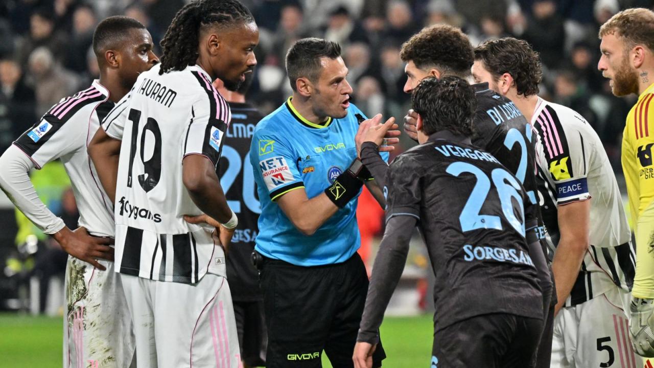 "Gode di una certa protezione". Mariani potrebbe non essere fermato dopo Juve-Napoli